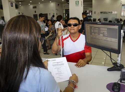 Lima: implementan servicio en braille con información tributaria