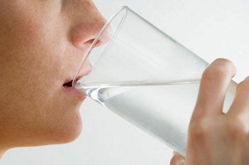 Consumir bebidas gasificadas duplica riesgo de padecer insuficiencia renal
