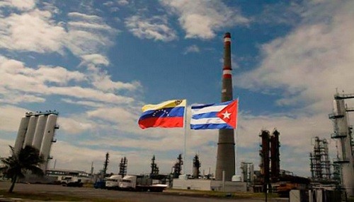 Cuba enfrenta crisis petrolera mientras Venezuela se desmorona