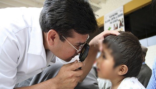 Ojos muy grandes pueden ser una señal de glaucoma infantil