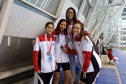 Equipo Juvenil de Natación consigue 5 medallas en Chile