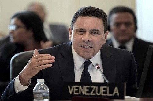 Venezuela acusa a Estados Unidos de sentar las bases para una invasión