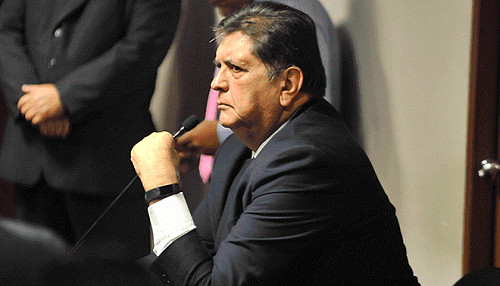 Ex presidente del Perú, Alan García, murió tras dispararse para evitar su detención