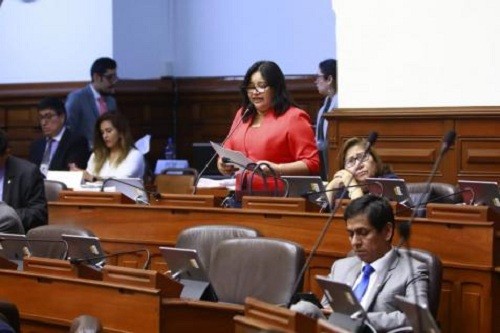 Piden suspensión por 60 días para congresista Foronda