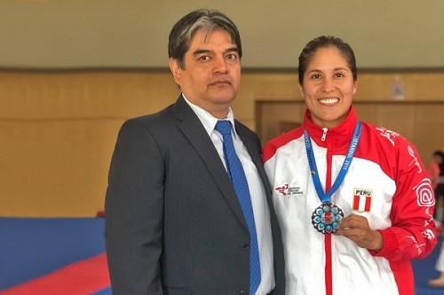 La peruana Alexandra Grande ganó medalla de plata en la Premier League Serie A Estambul