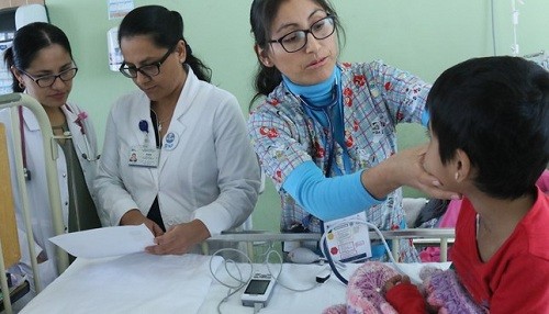 INEN implementa sistema de alarma para detección temprana de signos de deterioro clínico en niños hospitalizados