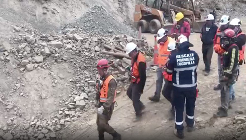 Chile: rescatan con vida a uno de los 3 mineros bolivianos atrapados durante un derrumbe