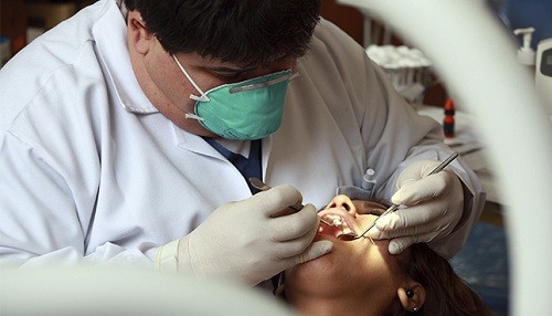 El 90.4% de los peruanos tiene caries dental