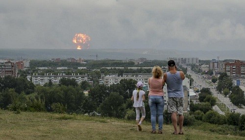 Rusia: un sitio de prueba de misiles balísticos se incendió, matando a 2 personas