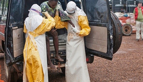 El brote del virus del Ébola se propaga y cobra las primeras víctimas en una nueva región del Congo