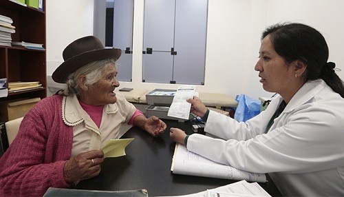 Diagnóstico temprano y control de enfermedades son claves para un envejecimiento saludable