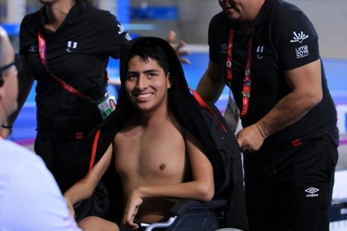 Gran presentación de Rodrigo Santillán en la final de para natación