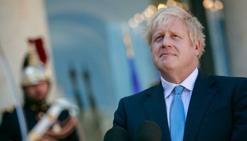 Boris Johnson le pide a la reina que suspenda el Parlamento para impulsar el Brexit sin acuerdo