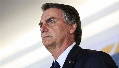 Bolsonaro dice que aceptará ayuda para combatir incendios de Amazon