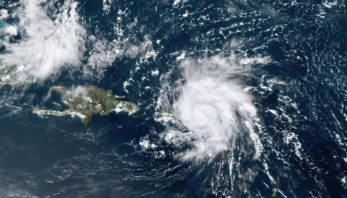 El huracán Dorian azota a Florida con condiciones de tormenta tropical