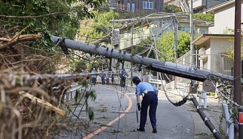 El tifón Faxai se cobra su primera victima en Tokio