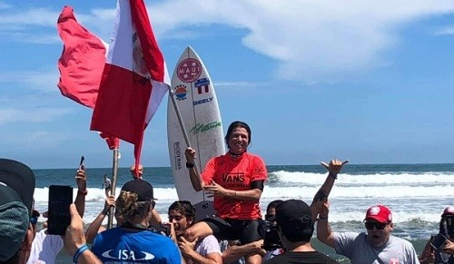 Sofía Mulanovich se corona campeona del ISA World Surfing