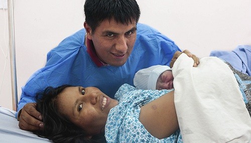 Minsa impulsa el parto humanizado para mejor atención de la madre y el bebé