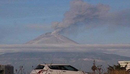 El volcán Popocatépetl de México entró en erupción 14 veces en una noche