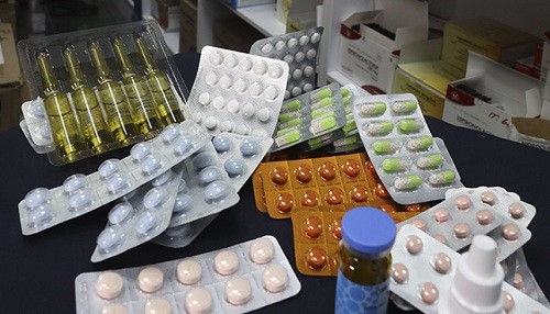 Ocho mil establecimientos de salud tendrán sus farmacias abastecidas con medicamentos genéricos