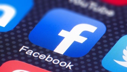 Facebook actualiza la aplicación iOS para solucionar problemas que permiten que la cámara se abra en segundo plano