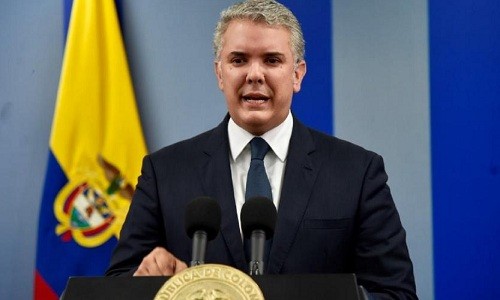 Colombia abre 'diálogo nacional' luego de días de protestas masivas