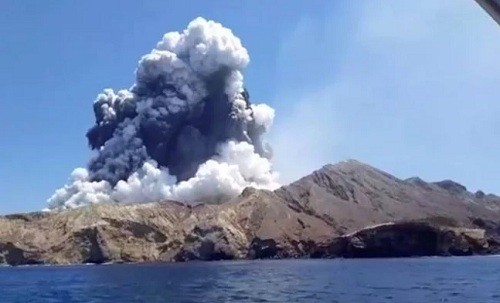 Nueva Zelanda: sexta muerte confirmada en la erupción del volcán