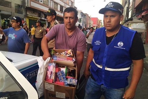 Decomisan peligrosos pirotécnicos en Mesa Redonda junto a la Policía Nacional