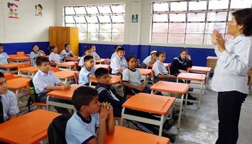 Multarán a colegios privados que exijan a los padres de familia renunciar a la devolución de la cuota de ingreso