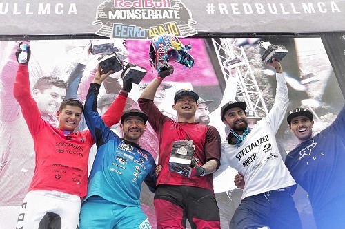 Peruano Sebastián Alfaro sube al podio en competencia en Colombia