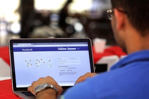 Descarga libremente el material académico del curso 'Facebook: Marketing Para Negocios'