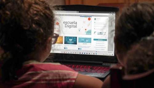 Minedu aprueba reglamento del decreto legislativo que garantiza la protección de los usuarios y la continuidad del servicio educativo no presencial