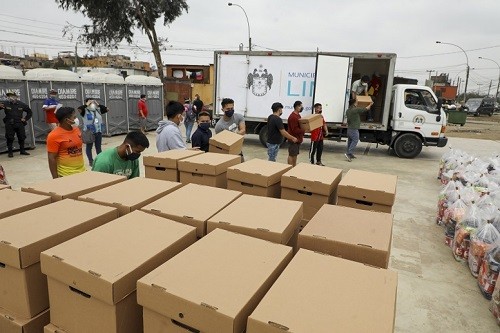 Municipalidad de Lima entregó víveres y útiles escolares a la comunidad de Cantagallo