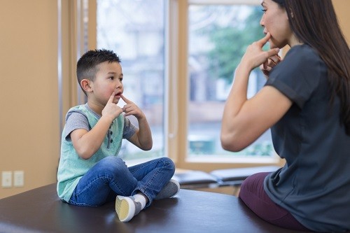 Brindarán talleres virtuales de terapia del lenguaje para niños de 1 a 6 años