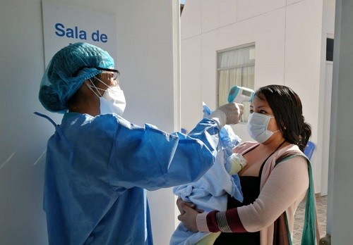 EsSalud Moquegua reinicia vacunación segura a niños, gestantes y adultos mayores