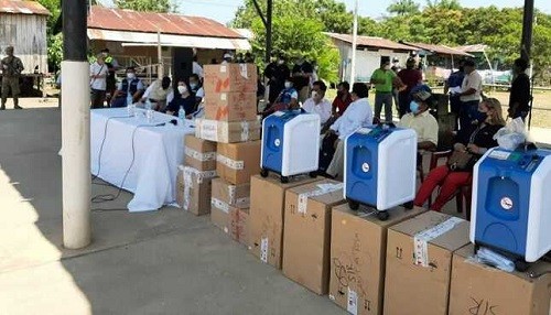 Minsa entrega 5 concentradores de oxígeno y 1000 pruebas de descarte Covid-19 en comunidad fronteriza amazónica