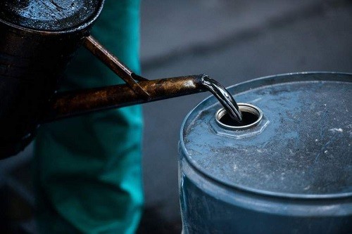 El petróleo crudo, sus clases, función e impacto en el mercado financiero