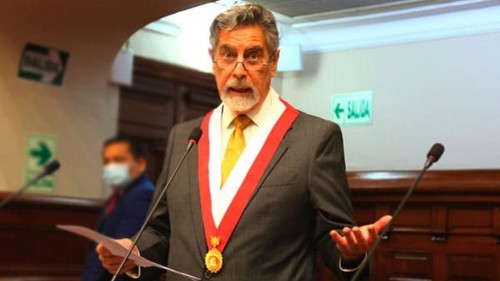 Francisco Sagasti es elegido presidente del Congreso de la República