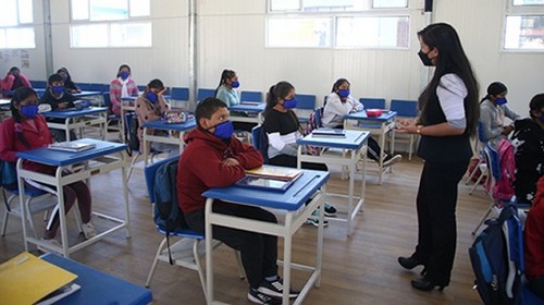 4657 colegios brindan clases semipresenciales en el segundo semestre