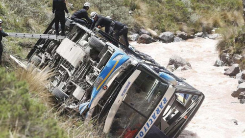 Saldo de accidente en la carretera central se eleva a 33 víctimas mortales