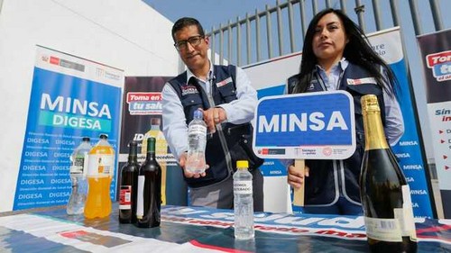 Digesa advierte a la población no consumir bebidas alcohólicas de dudosa procedencia, pues podrían estar adulteradas con metanol