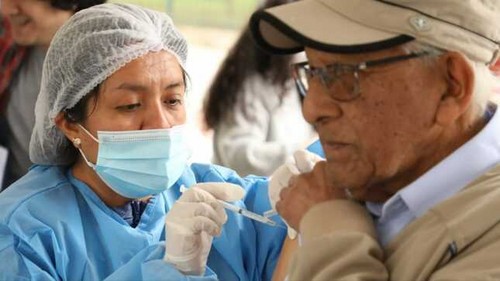 Perú aplicó más de 2 millones de vacunas bivalentes en lo que va del 2023