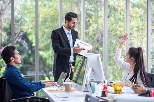 El impacto del clima laboral positivo: claves para fomentar la productividad y la retención de talentos