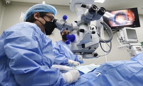 Instituto Nacional de Oftalmología realizó más de 1100 exitosas cirugías de trasplante de córnea