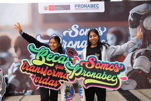 20 000 jóvenes podrán estudiar gratis una carrera profesional con Beca 18