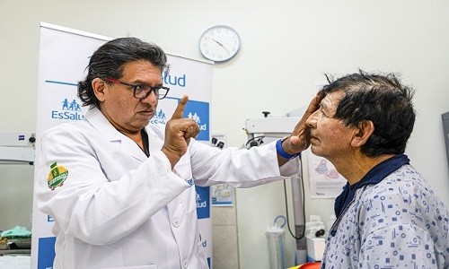 EsSalud alerta sobre el aumento de casos de vértigo relacionados con problemas auditivos