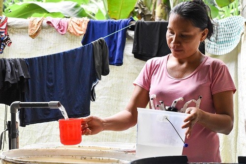 Acceso universal al agua reduciría en 5.7 % la pobreza multidimensional en el Perú