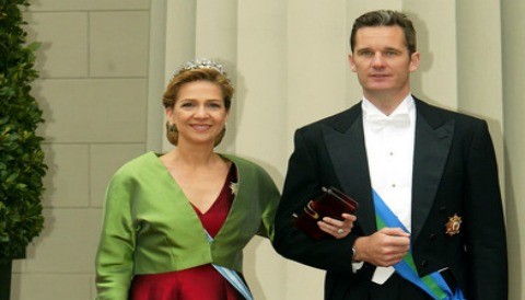 ¿Crees que la Infanta Cristina debería divorciarse de Iñaki Urdangarín?