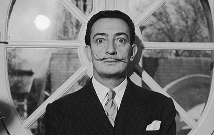 Un día como hoy murió el pintor español Salvador Dalí