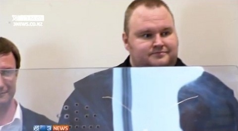 Kim Dotcom no podrá usar internet durante arresto domiciliario (video)